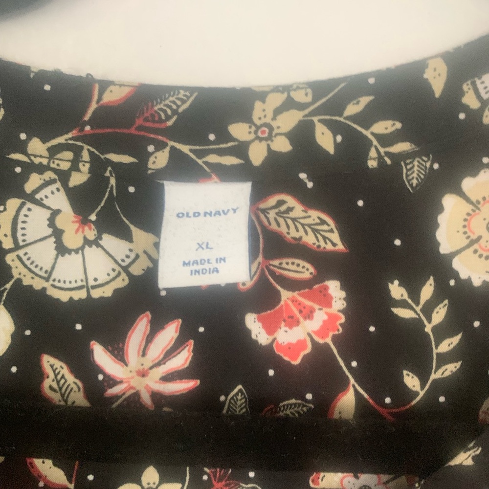 Black floral peasant blouse size XL - Picture 5 of 7